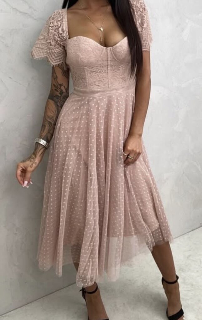 Elegancka sukienka pudrowy róż midi